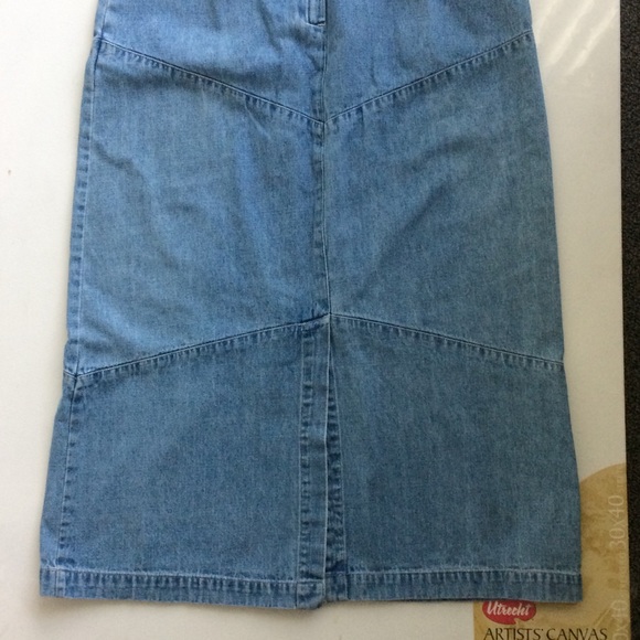 Field Gear Dresses & Skirts - Field Gear Blue Denim Jean Skirt Size 12. Field Gear Dresses & Skirts - Field Gear Blue Denim Jean Skirt Size 12.
